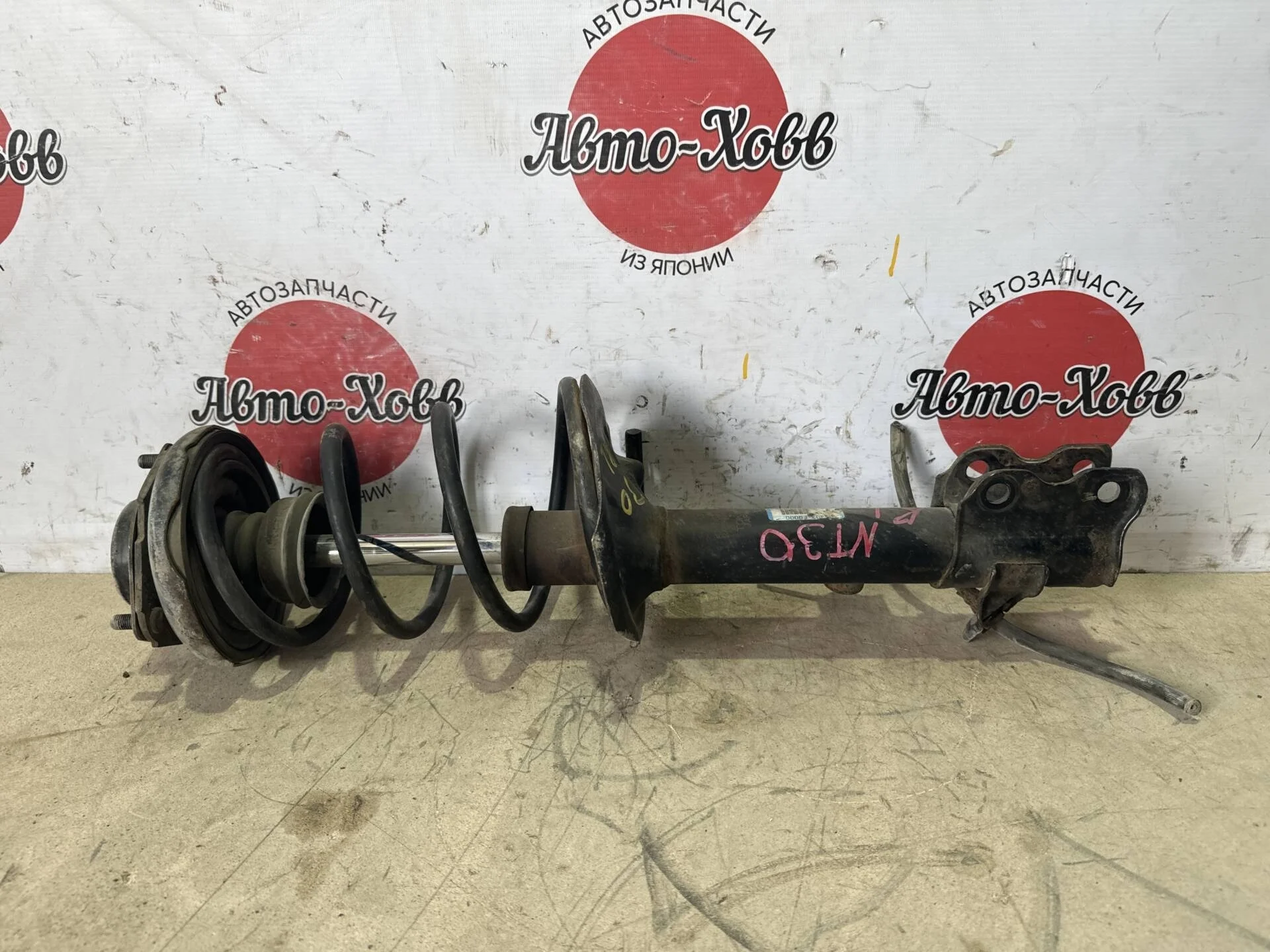 Стойка задняя левая Nissan X-Trail T30