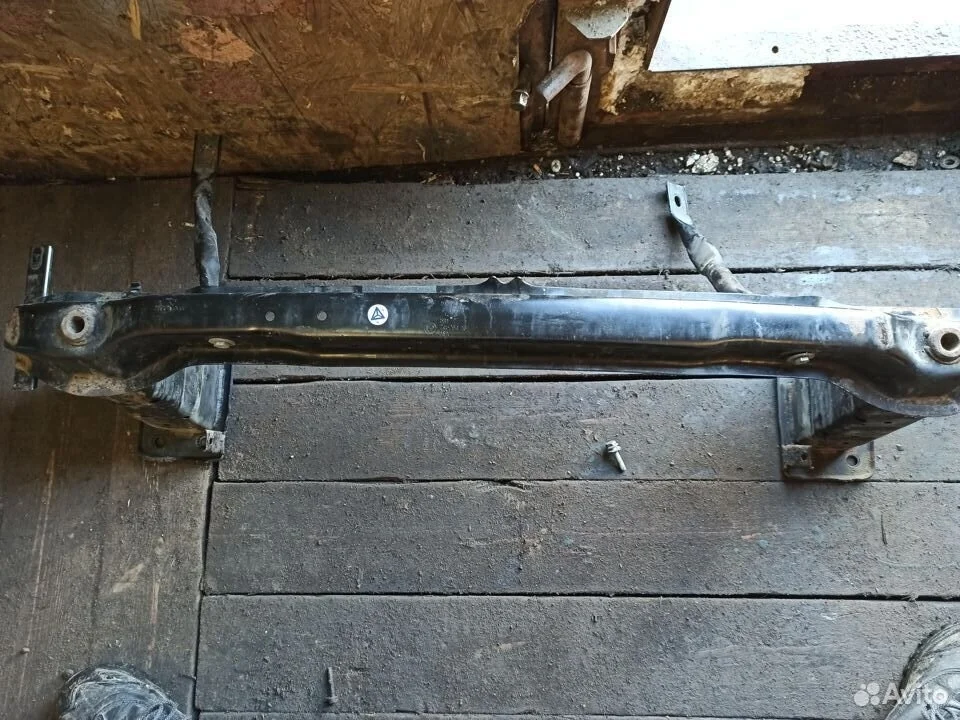 Кронштейн бампера передний bmw x5 x6 e70 e71