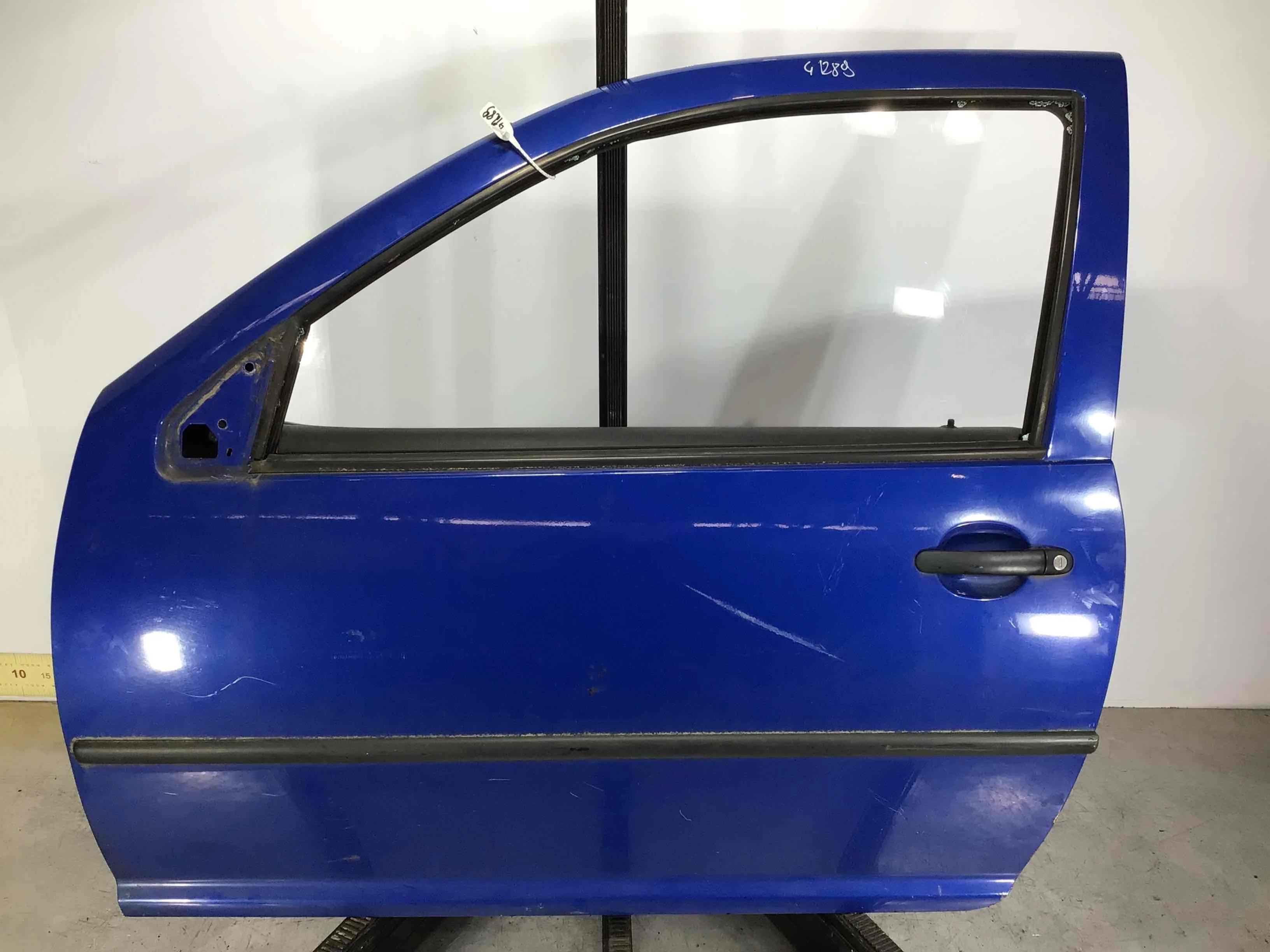 Дверь передняя левая Volkswagen Golf 4 поколение (1997-2004) бензин 1.6 i Механика 3-дв, х/б