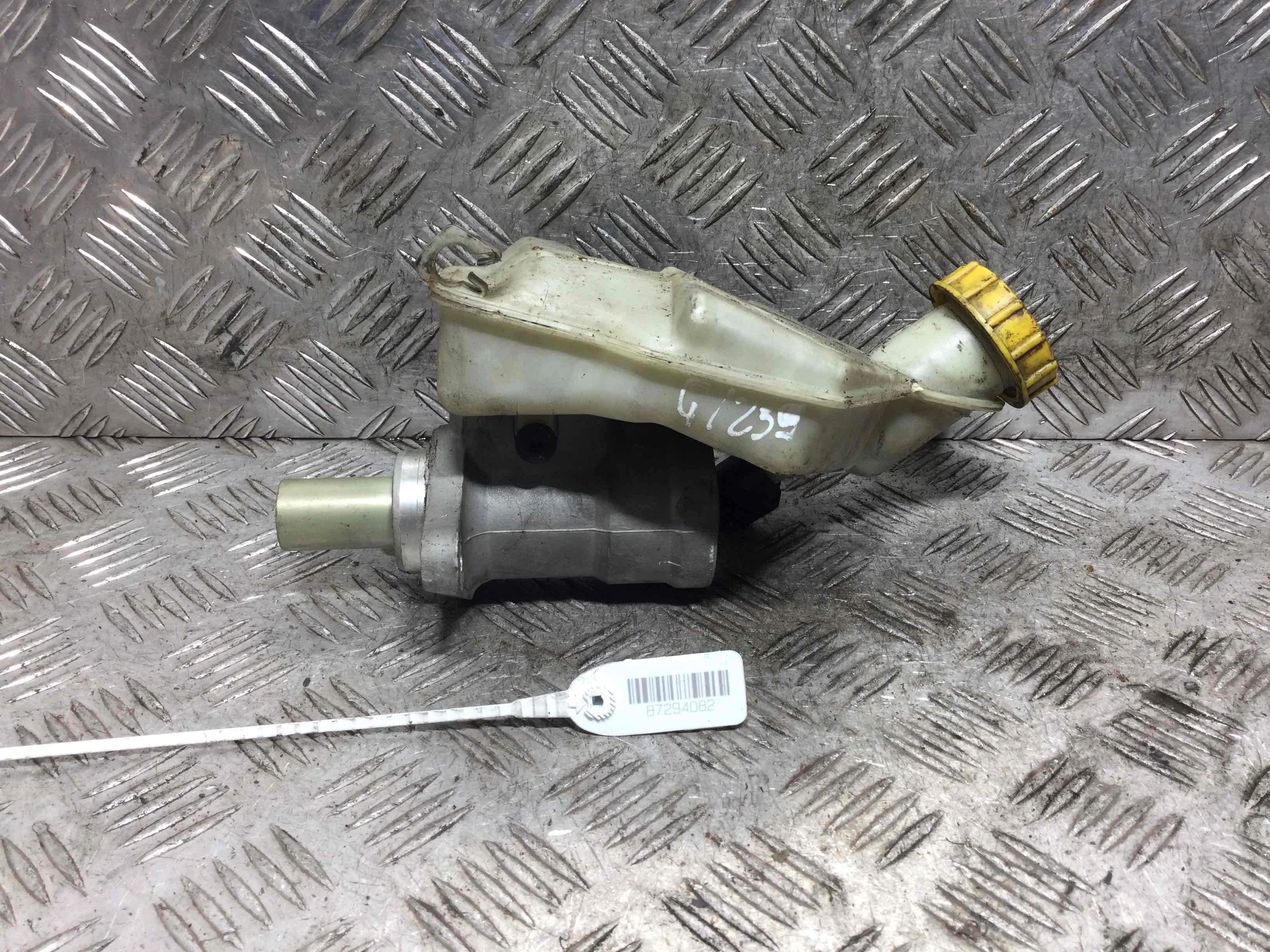 Цилиндр тормозной главный Ford Fiesta 5 поколение (2001-2007) дизель 1.4 TDCi Механика Х/б