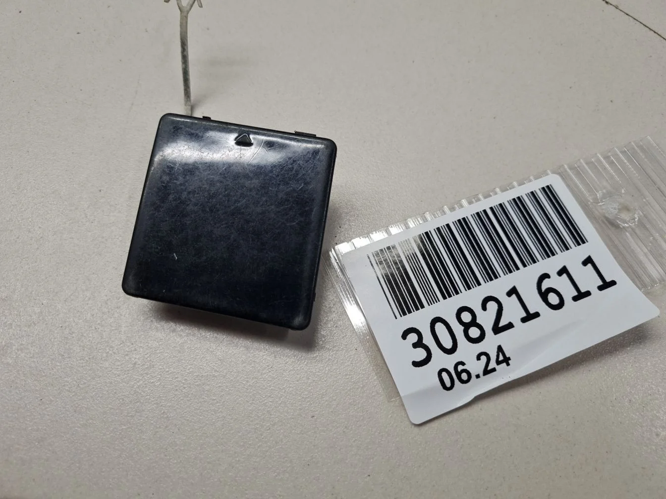 Заглушка заднего бампера буксировочного крюка для Mercedes C-klasse W203 2000-2008