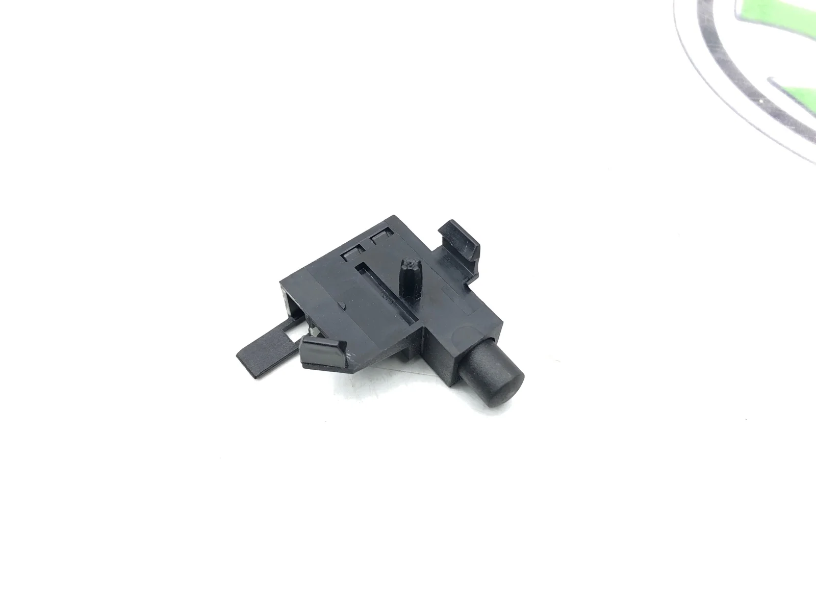 Выключатель концевой стояночного тормоза Skoda Octavia 2017 1J0947561 A7 (5E) 1.6 CWVA