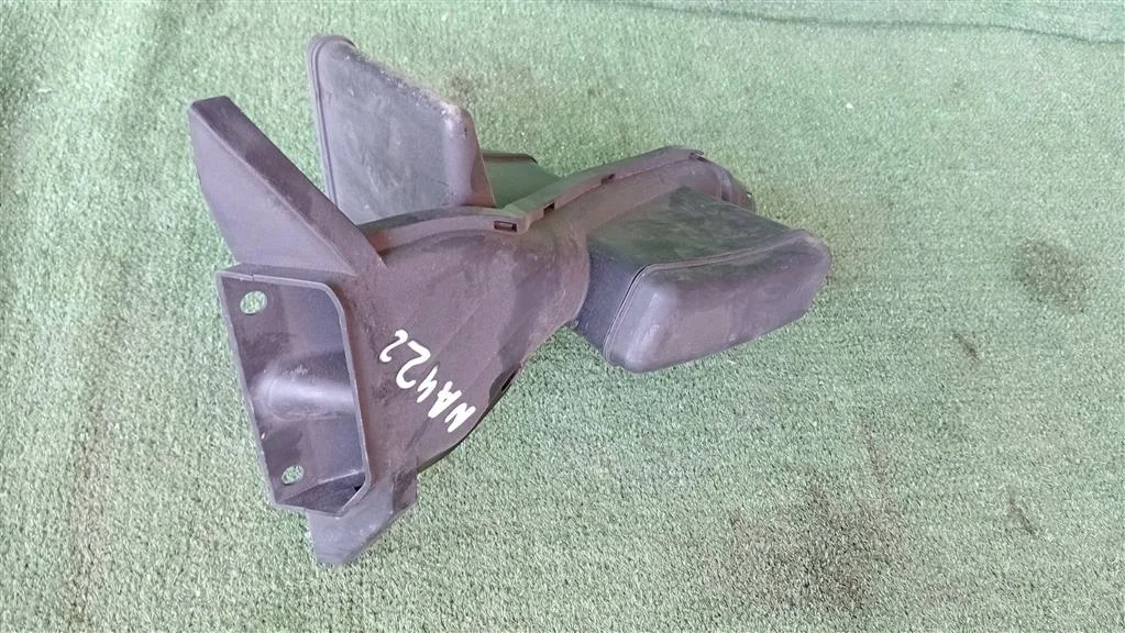 Б.у. воздухозаборник MITSUBISHI GRANDIS NA4W MITSUBISHI GRANDIS NA4W