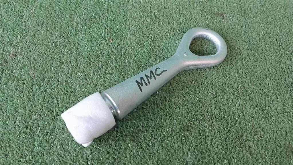 Б.у. крюк буксировочный MITSUBISHI mitsubishi MITSUBISHI mitsubishi