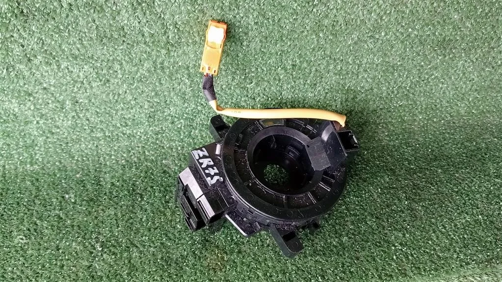 Б.у. шлейф рулевой TOYOTA NOAH ZRR70 TOYOTA NOAH ZRR70