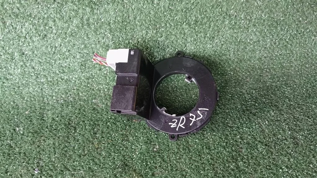 Б.у. датчик положения руля TOYOTA NOAH ZRR70 TOYOTA NOAH ZRR70