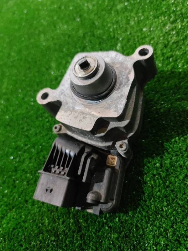 Серводвигатель раздатки BMW 550iX 2011 F10