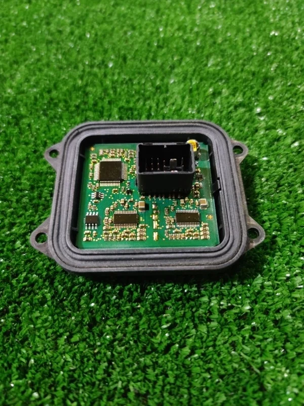 Блок адаптивного освещения BMW X6 50iX 2014 E71