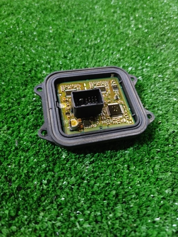 Блок адаптивного освещения BMW 335i 2011 E90