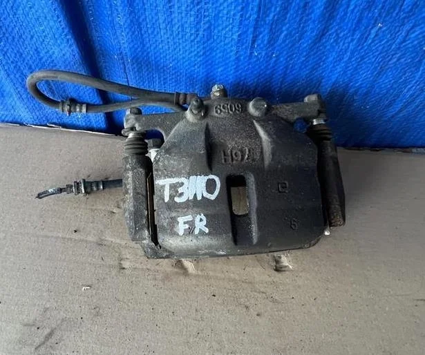 Б.у. суппорт NISSAN X-TRAIL T31 NISSAN X-TRAIL T31