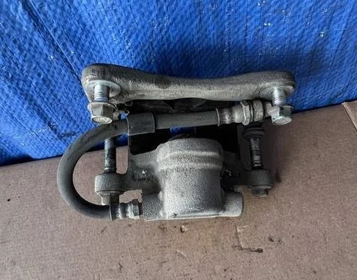 Б.у. суппорт MITSUBISHI LANCER CY4A MITSUBISHI LANCER CY4A