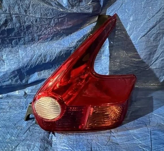 Б.у. фонарь наружный NISSAN JUKE F15E NISSAN JUKE F15E