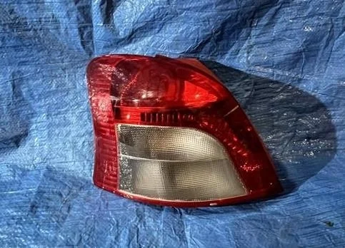 Б.у. фонарь наружный TOYOTA VITZ SCP90 TOYOTA VITZ SCP90