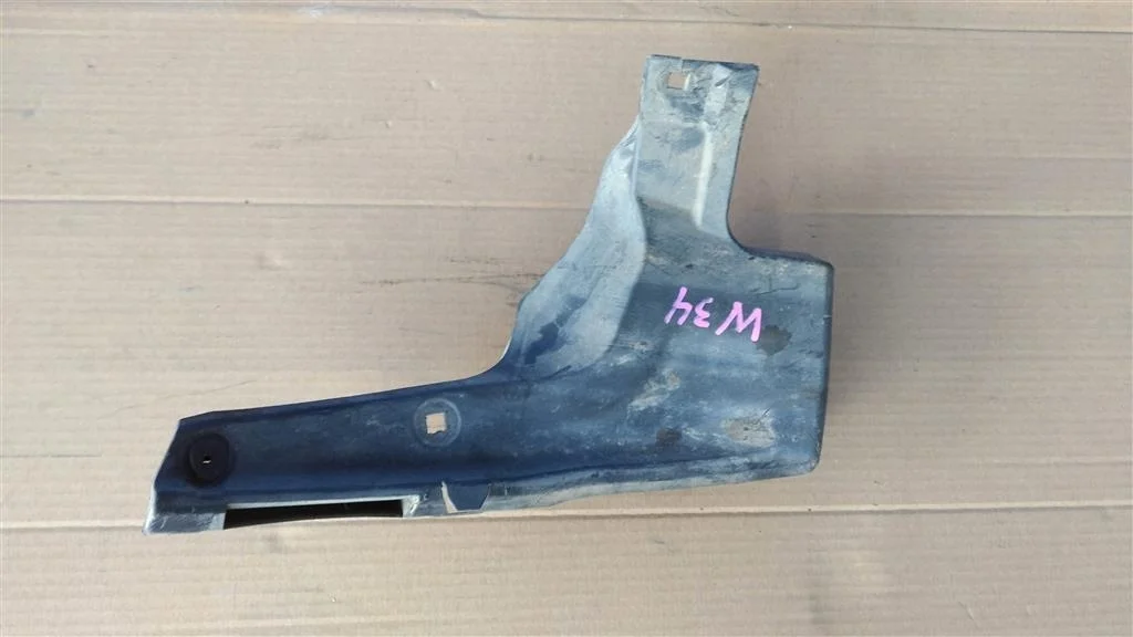 Б.у. пыльник бампера TOYOTA PRIUS ZVW30 TOYOTA PRIUS ZVW30