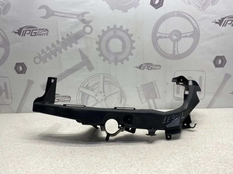 Рамка фары левая BMW 3 2005 E90