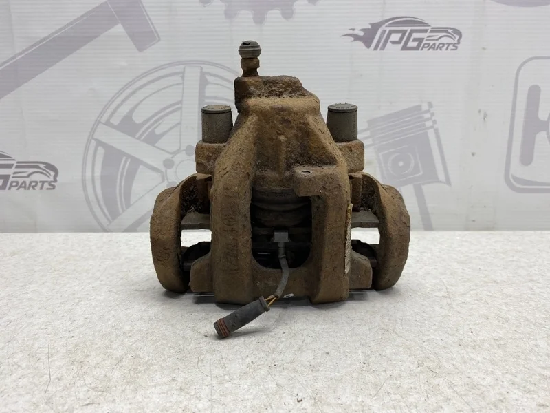 Тормозной суппорт задний правый Mercedes-benz ML W164