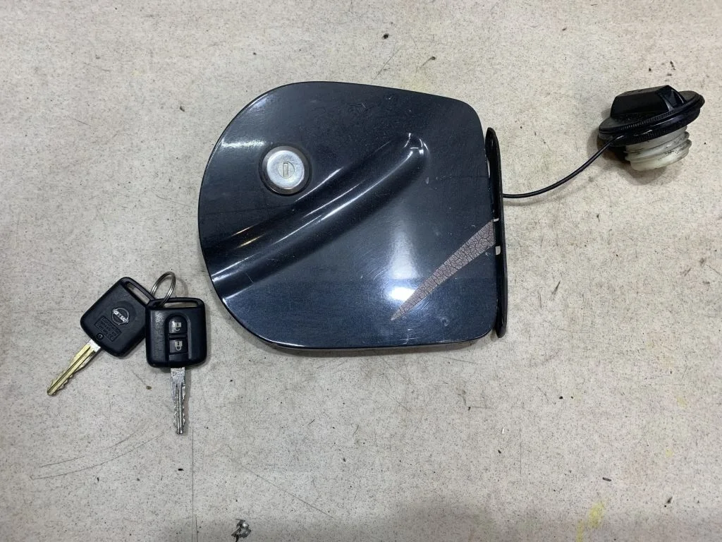 Лючок бензобака Nissan Qashqai J11 G88304EAMA
