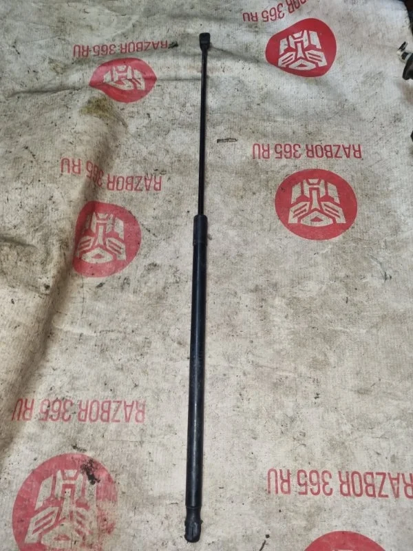 Амортизатор капота Audi A3 2008 8P1