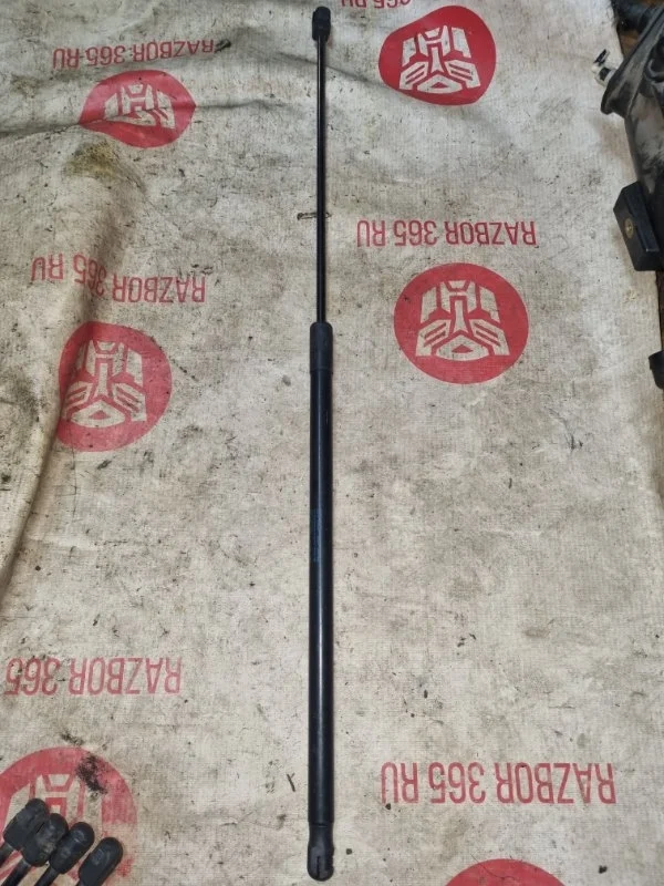 Амортизатор капота Volkswagen Golf 2010 5K1