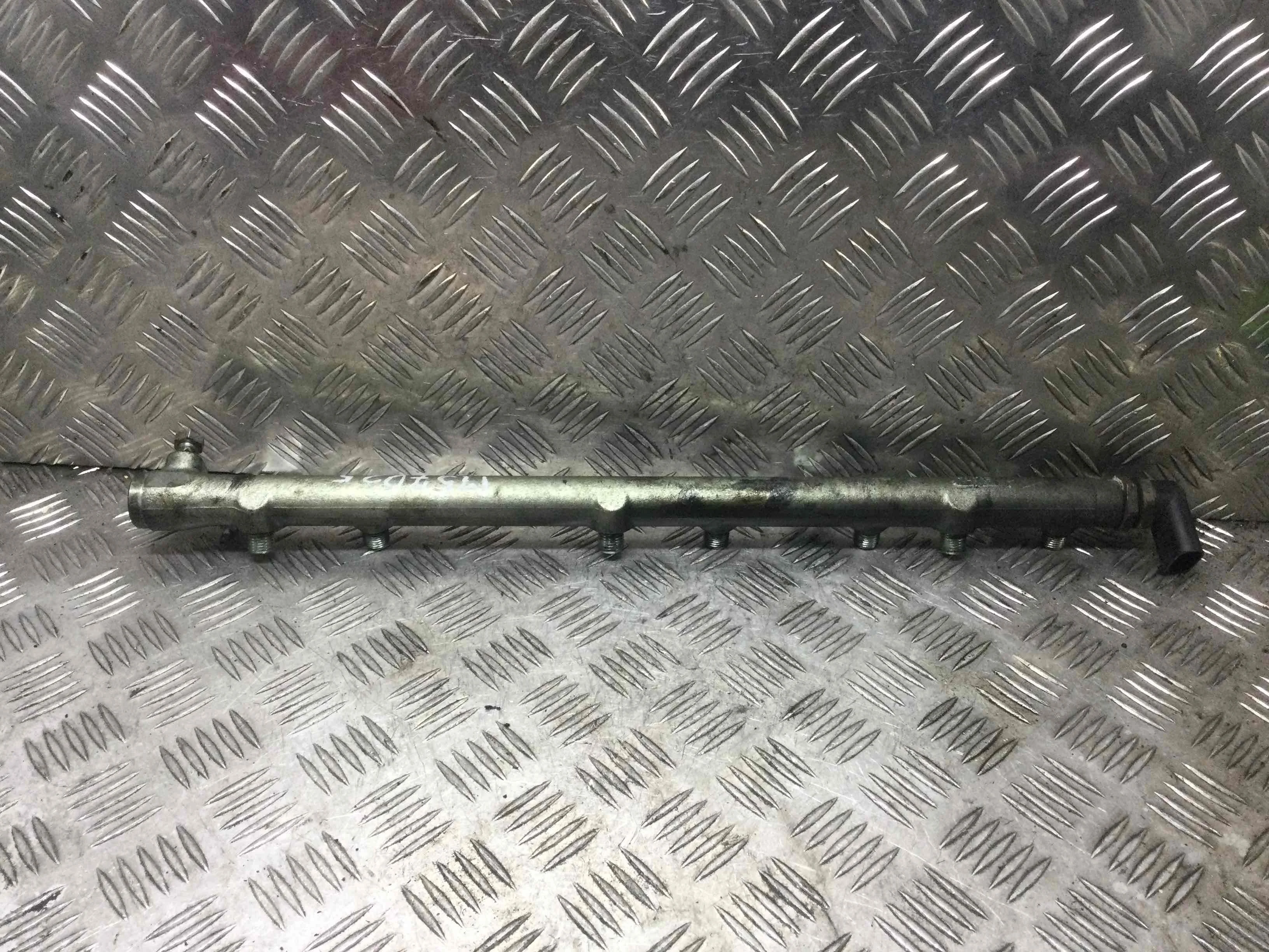 Топливная рампа BMW 5-Series 5-Series E60 2003 - 2009 дизель 2.5 D Механика Седан