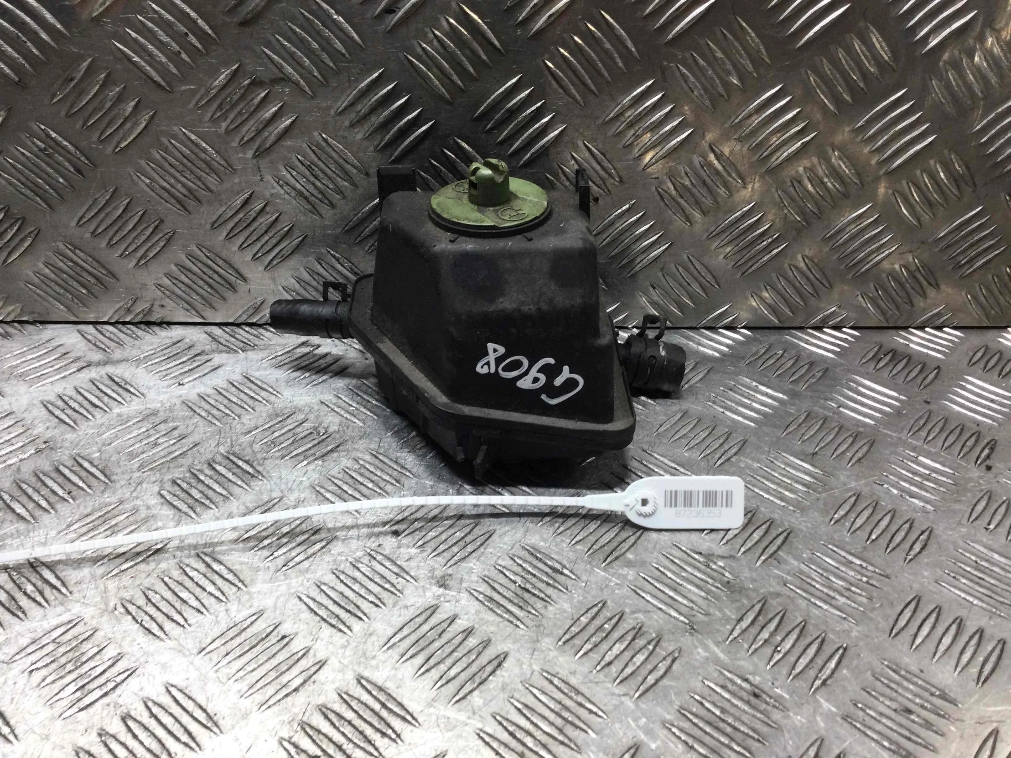 Бачок гидроусилителя Volkswagen Golf 4 поколение (1997-2004) бензин 1.6 i Автомат Х/б