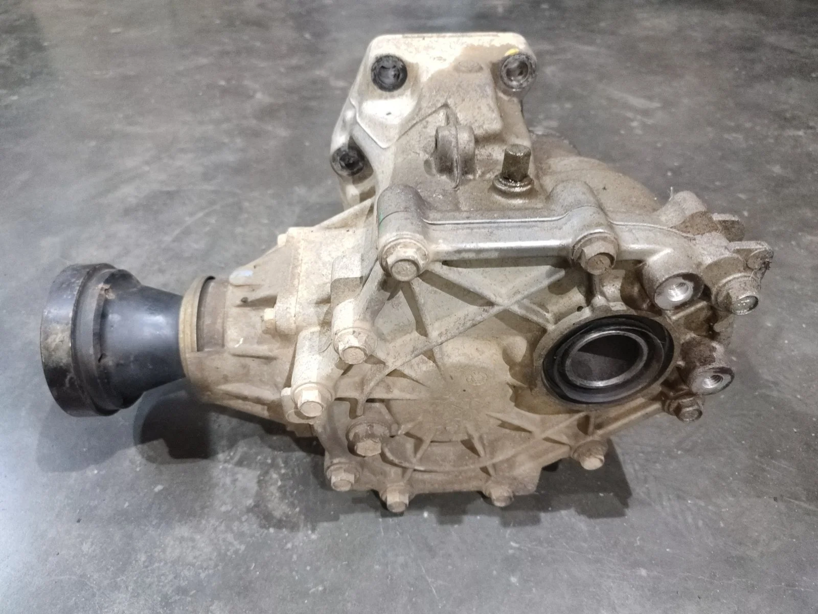 Раздатка SsangYong Actyon 2012 C200