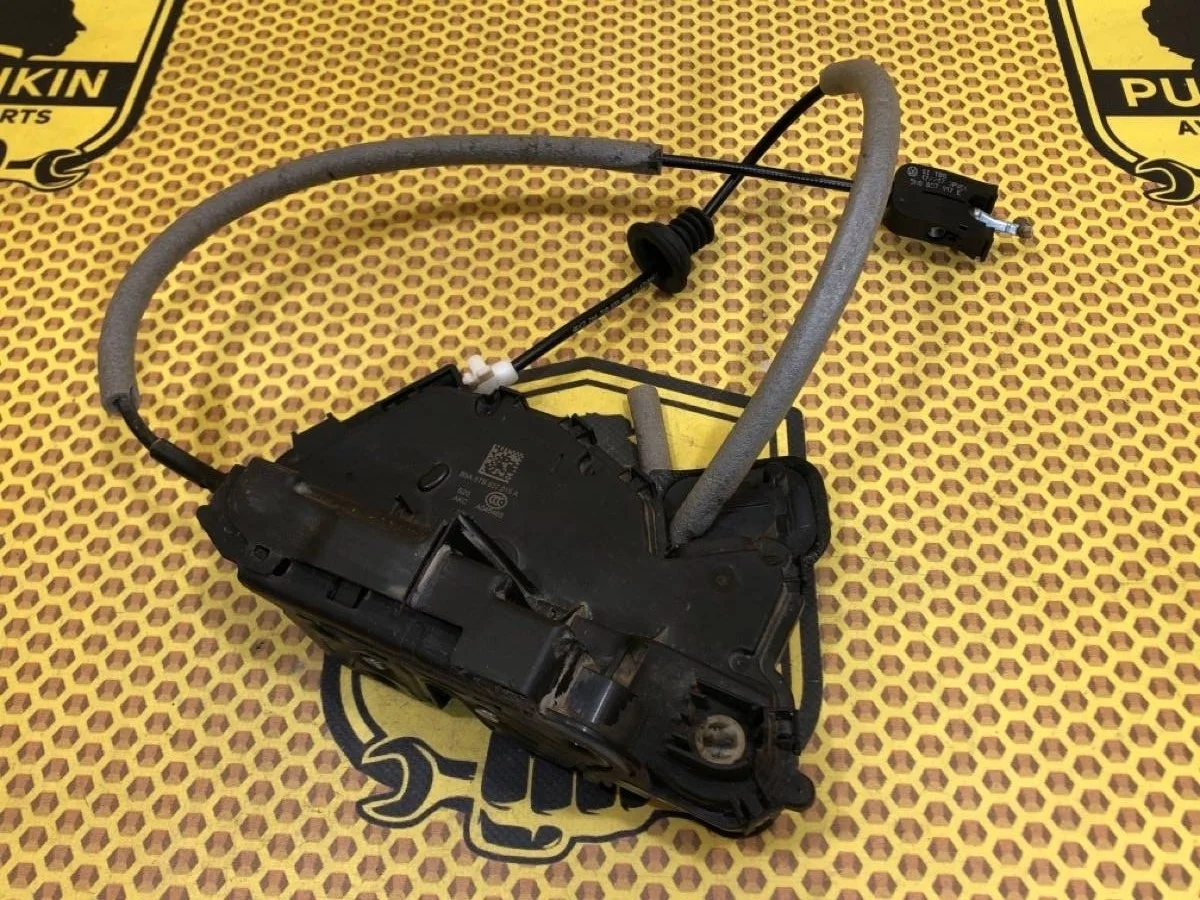 Замок двери Skoda Superb 2017 5TB837015A B8 CJSA, передний левый