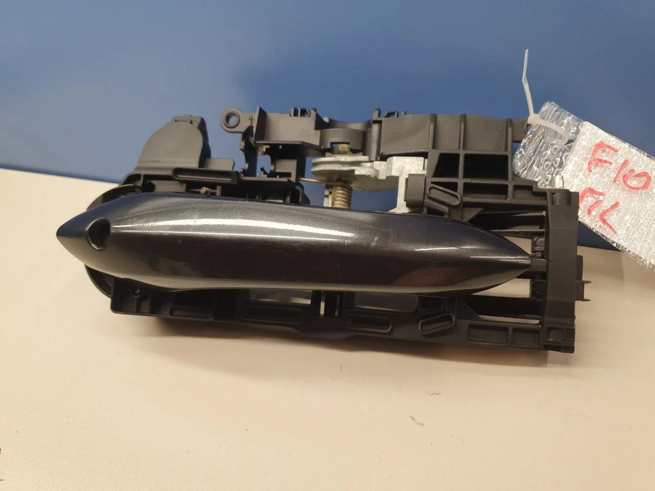 Ручка двери нaружная левая передняя для BMW 5 F10 2009-2017