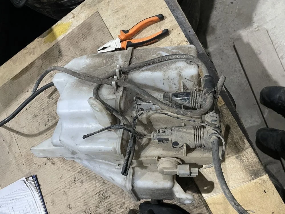 бачок омывателя land rover freelander 2