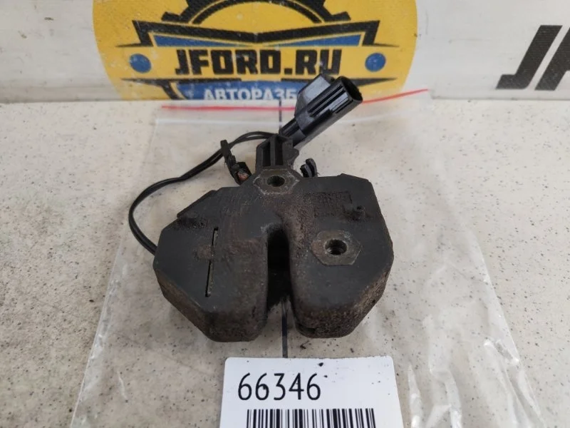 Замок капота Volvo XC70 2006 SZ71