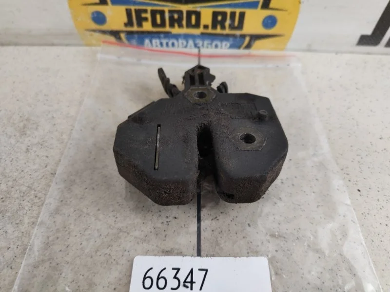 Замок капота Volvo XC70 2006 SZ71