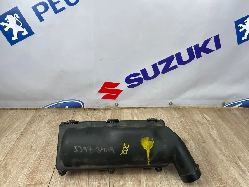 Корпус воздушного фильтра Peugeot 308 2012