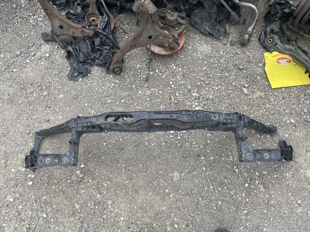 Телевизор передняя панель opel corsa D с дефектом