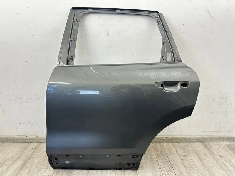 Дверь VW Touareg NF 2013 7P