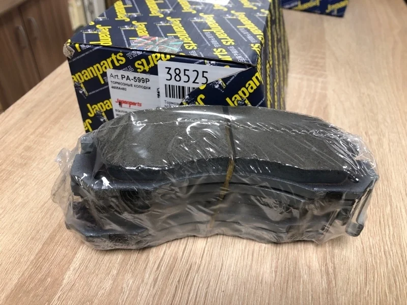 Тормозные колодки MITSUBISHI OUTLANDER 1 2003-2008 PA599P CU2W 4G63, переднее