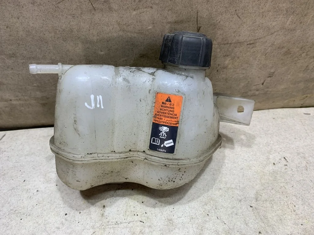 Бачок расширительный Nissan Qashqai J11 HRA2DDT