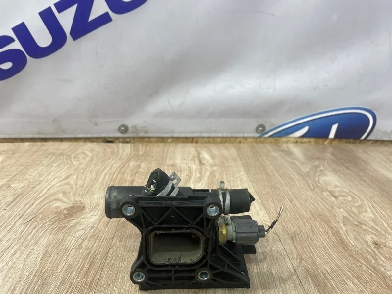 Фланец системы охлаждения FORD FOCUS 2 2008