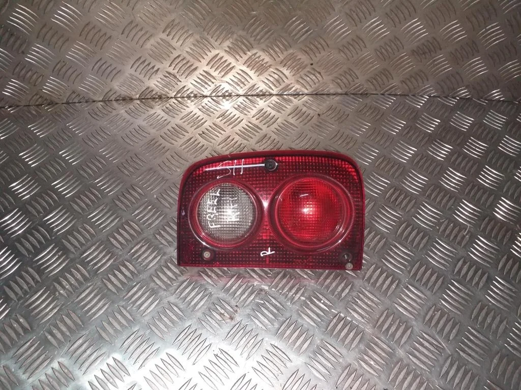 Фонарь задний правый (Фара) LAND ROVER FREELANDER