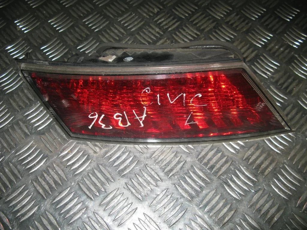 Фонарь внутренний левый HONDA Civic VIII (2005—20