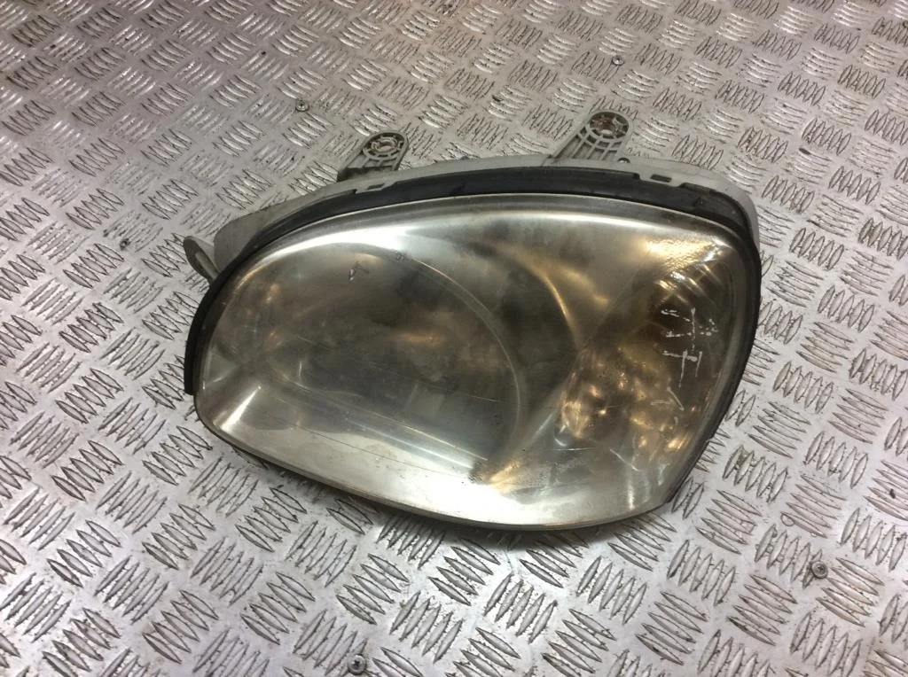 Фара передняя левая Hyundai SANTA FE I (2000—2012)