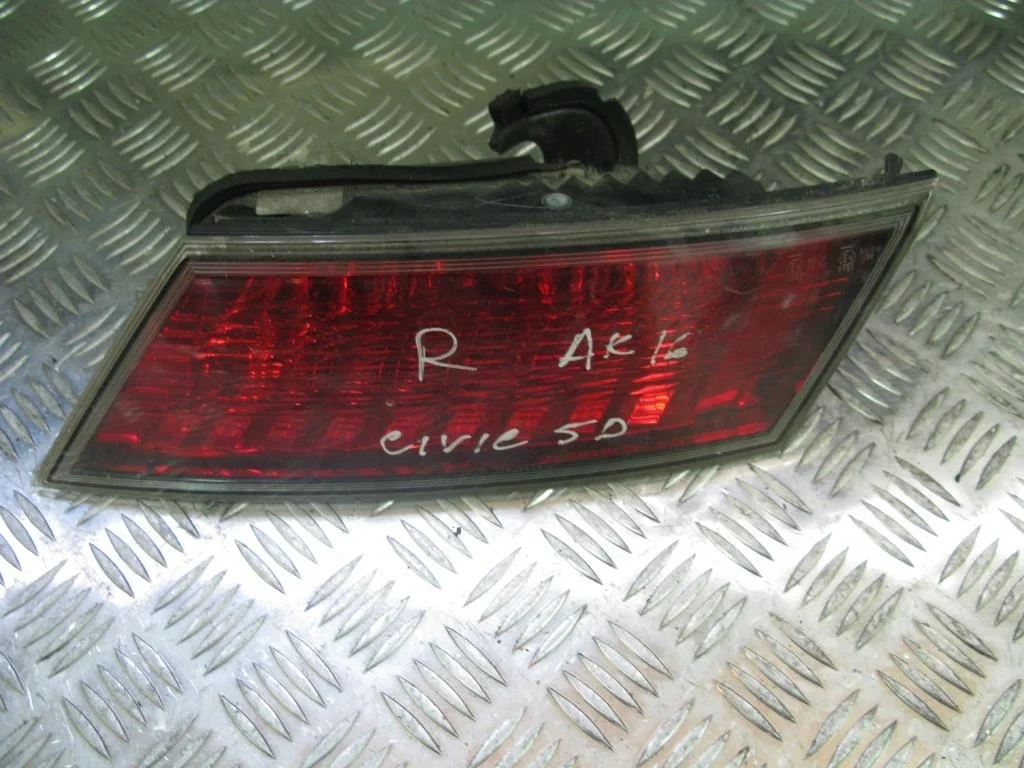 Фонарь внутренний правый HONDA Civic VIII (2005—2