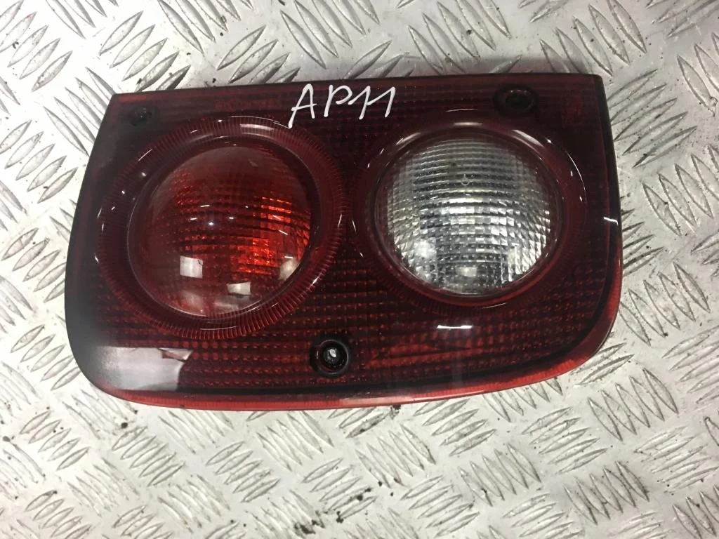 Фонарь задний правый (Фара) LAND ROVER FREELANDER