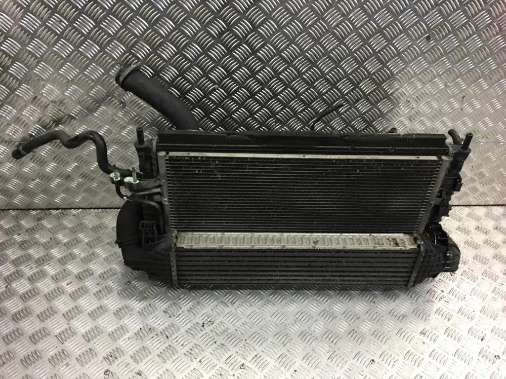 Радиатор интеркулера (Интеркулер) FORD Focus II (