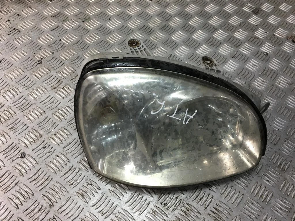 Фара передняя правая Hyundai SANTA FE I (2000—201