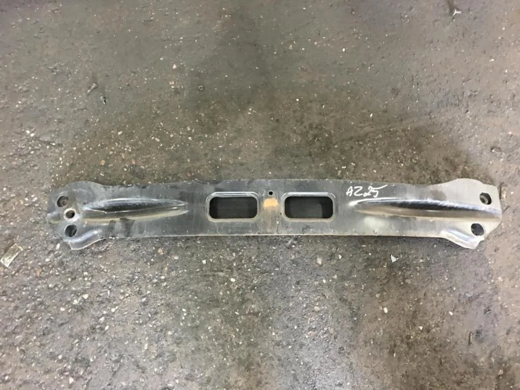 Усилитель бампера передний MITSUBISHI COLT Z30 (2