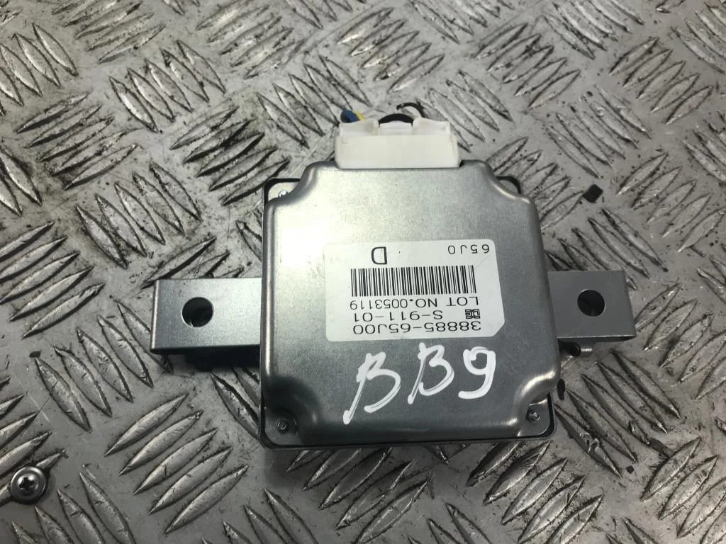 Блок управления полным приводом SUZUKI Grand Vita