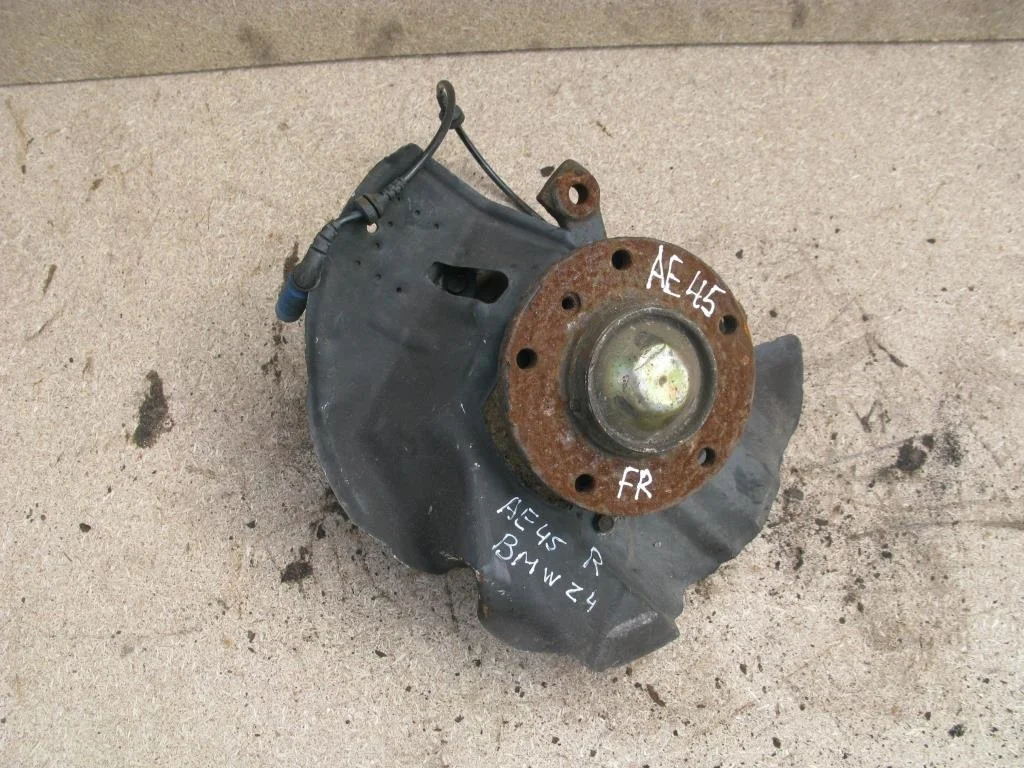 Кулак передний правый BMW Z4 E85/E86 2002-2008