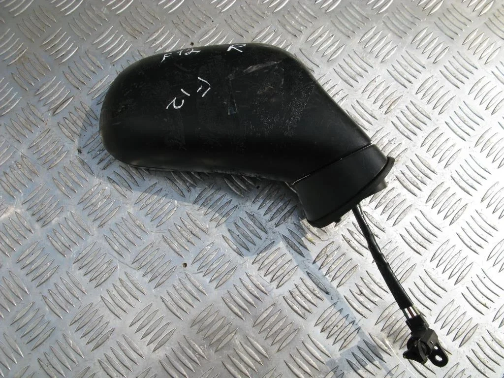 Зеркало правое MITSUBISHI CARISMA I рестайлинг (1