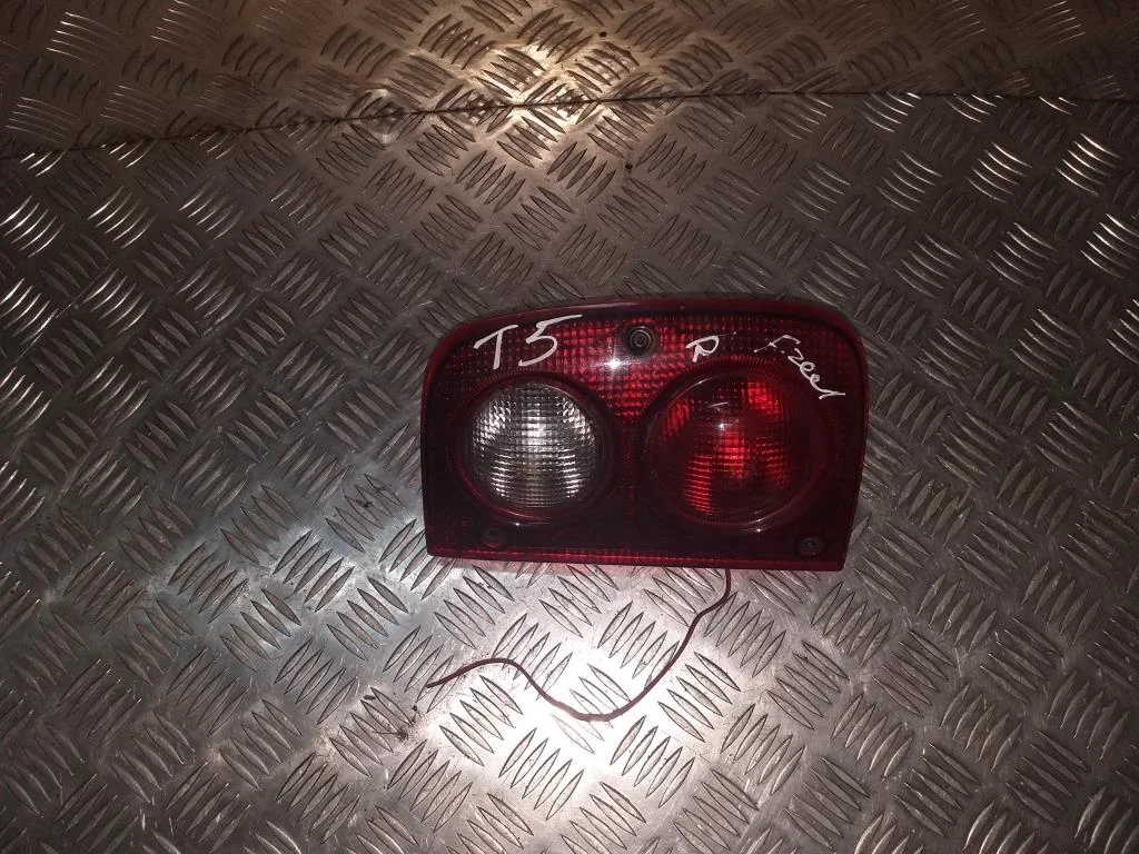 Фонарь задний правый (Фара) LAND ROVER FREELANDER