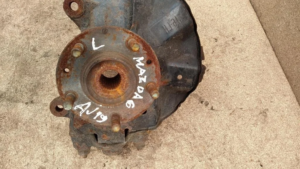 Кулак передний левый MAZDA 6 GH (2007—2009)